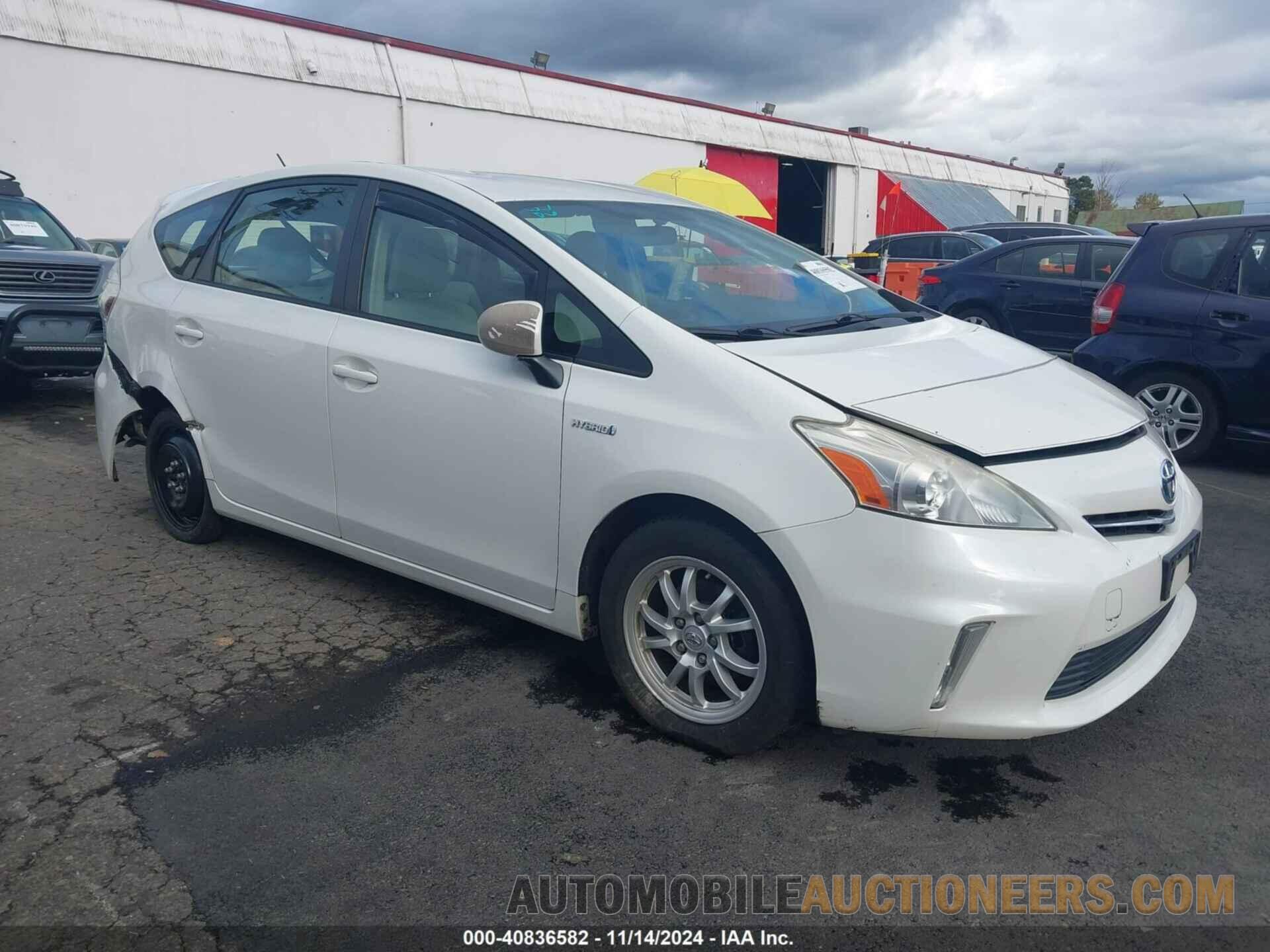 JTDZN3EU8D3278588 TOYOTA PRIUS V 2013