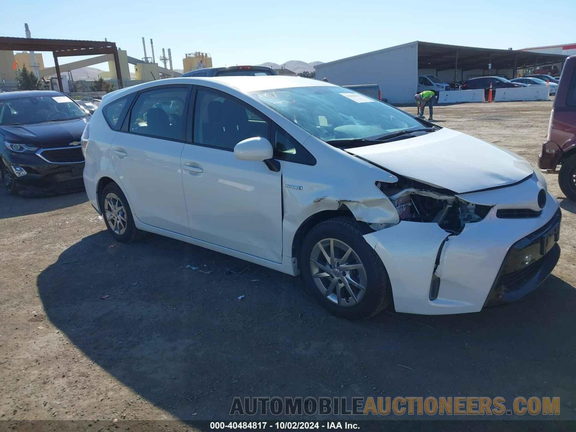 JTDZN3EUXFJ022757 TOYOTA PRIUS V 2015