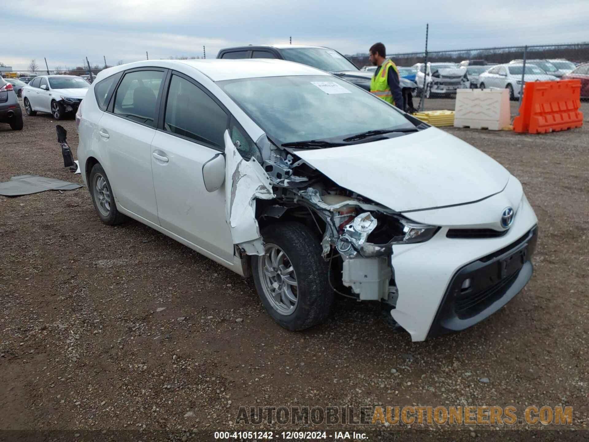 JTDZN3EUXFJ037436 TOYOTA PRIUS V 2015