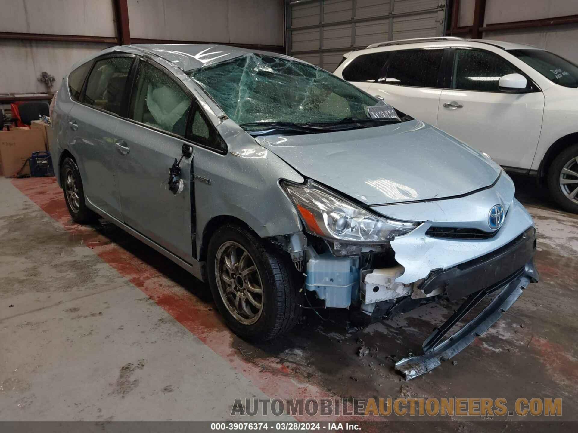 JTDZN3EUXFJ037615 TOYOTA PRIUS V 2015