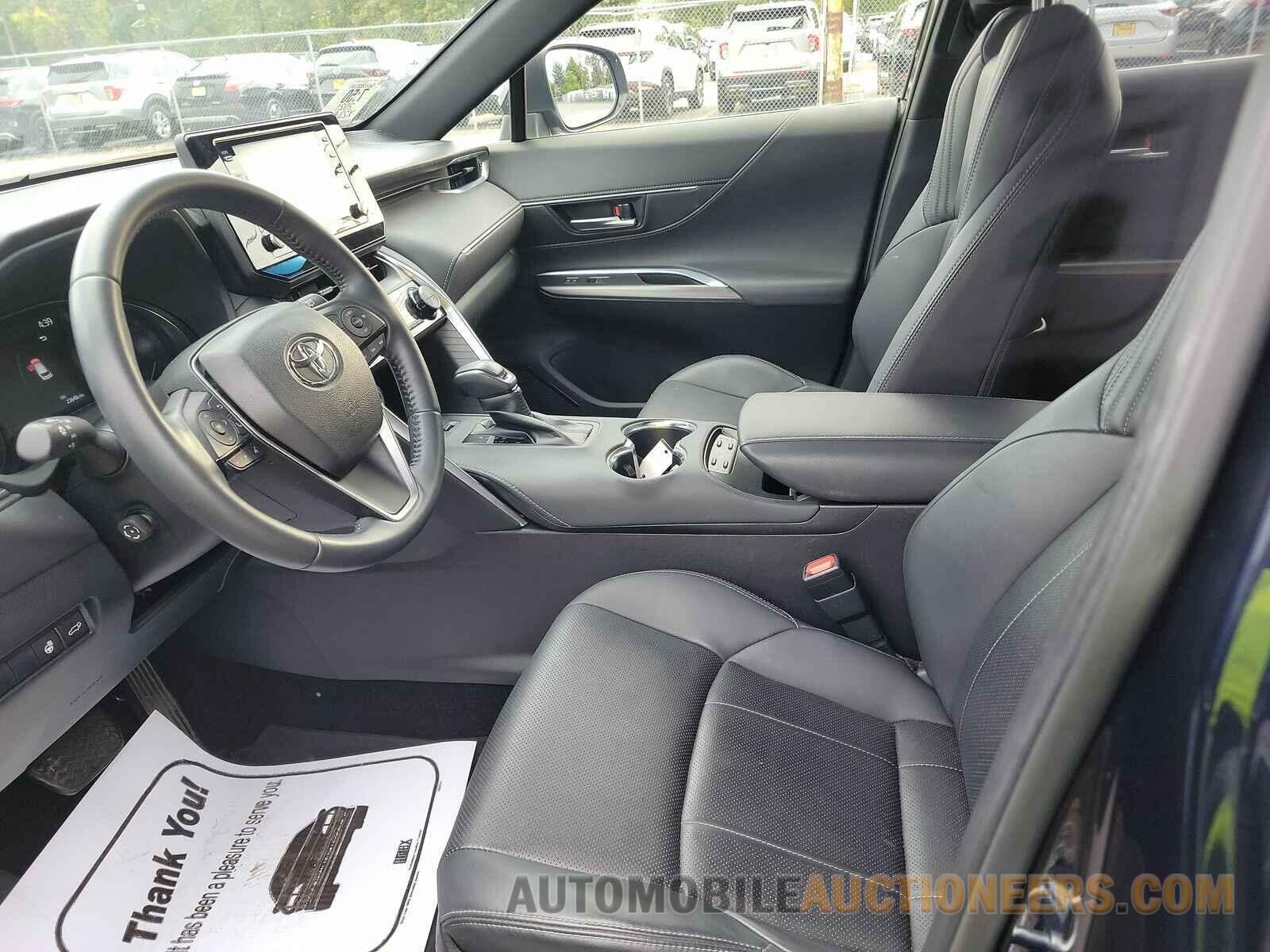 JTEAAAAH1MJ050946 Toyota Venza 2021