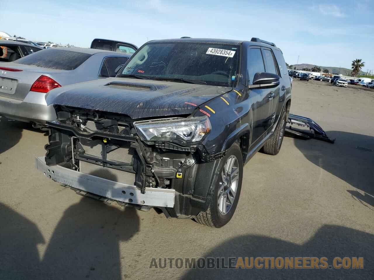 JTEAU5JR2N5266662 TOYOTA 4RUNNER 2022