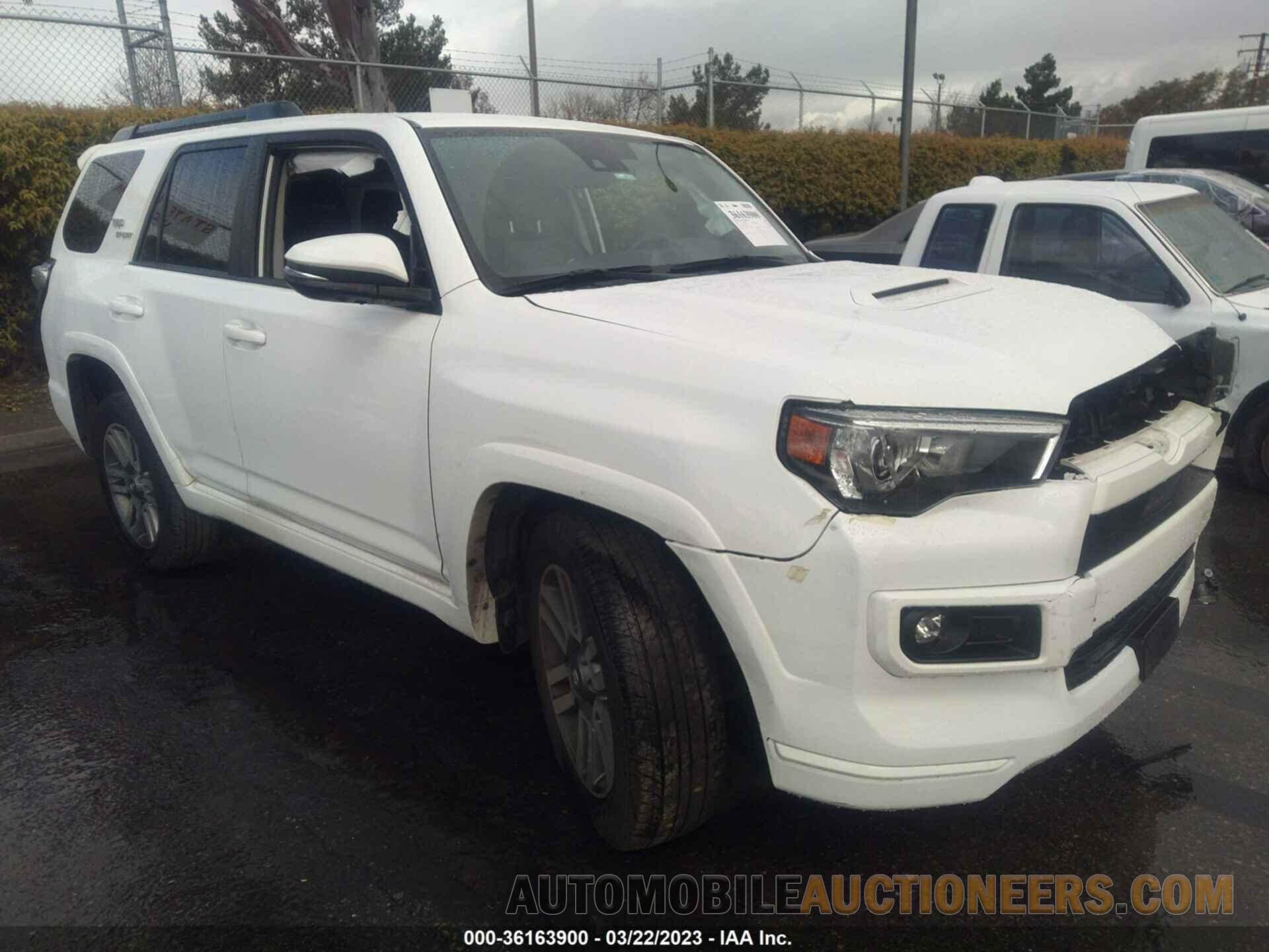 JTEAU5JR5N5256305 TOYOTA 4RUNNER 2022