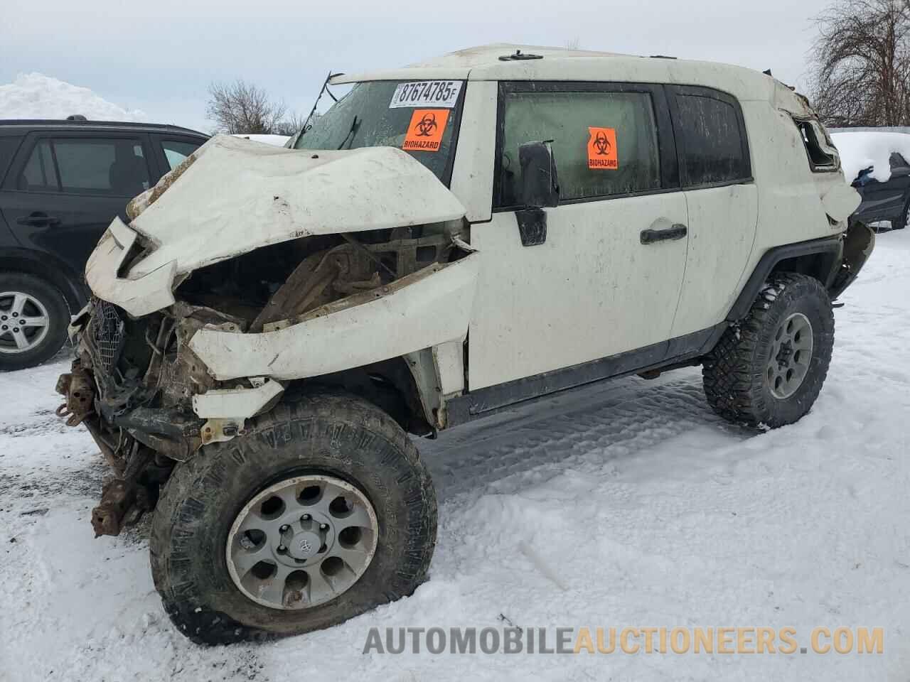 JTEBU4BF0BK102679 TOYOTA FJ CRUISER 2011