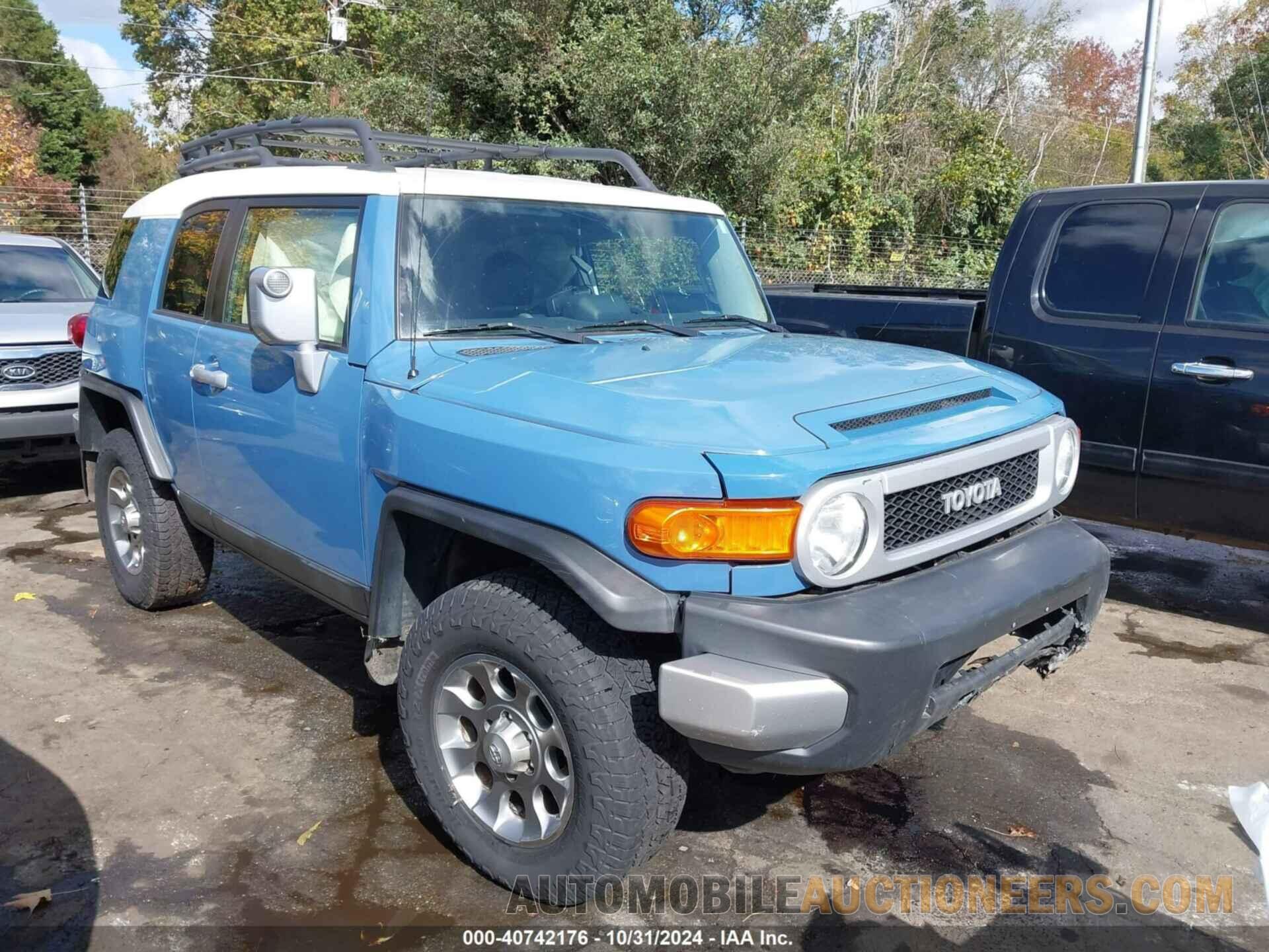 JTEBU4BF4DK172978 TOYOTA FJ CRUISER 2013