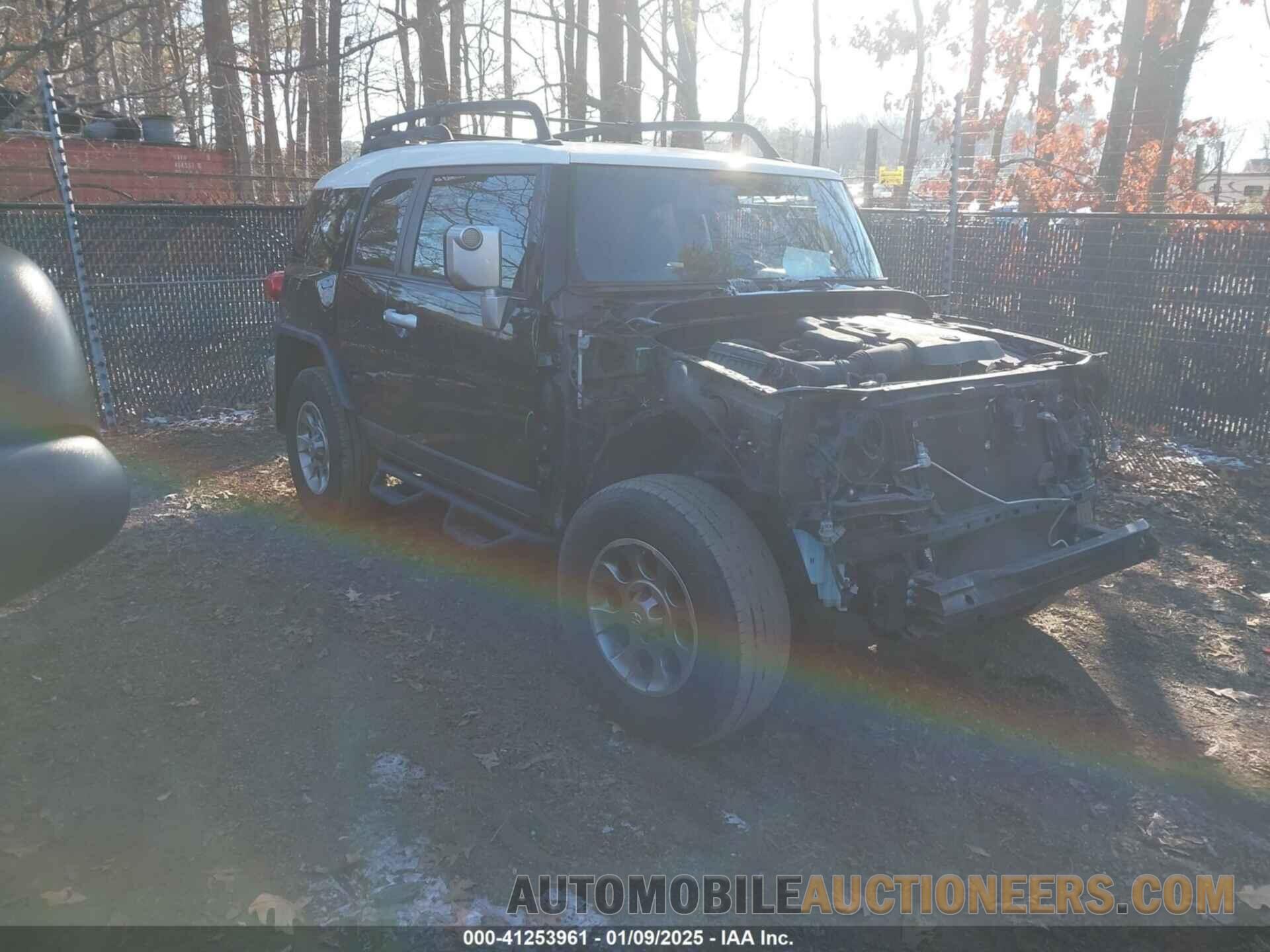 JTEBU4BF6CK142122 TOYOTA FJ CRUISER 2012