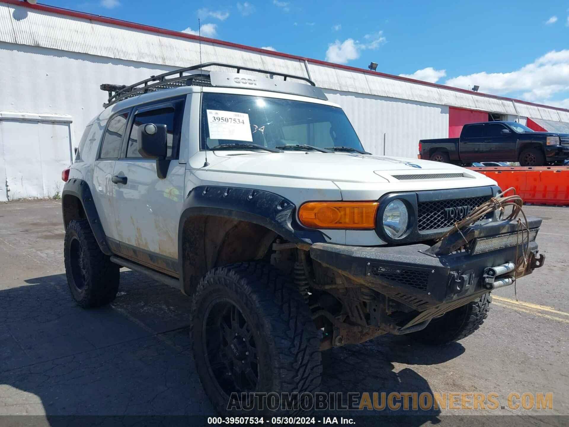 JTEBU4BF7BK101710 TOYOTA FJ CRUISER 2011