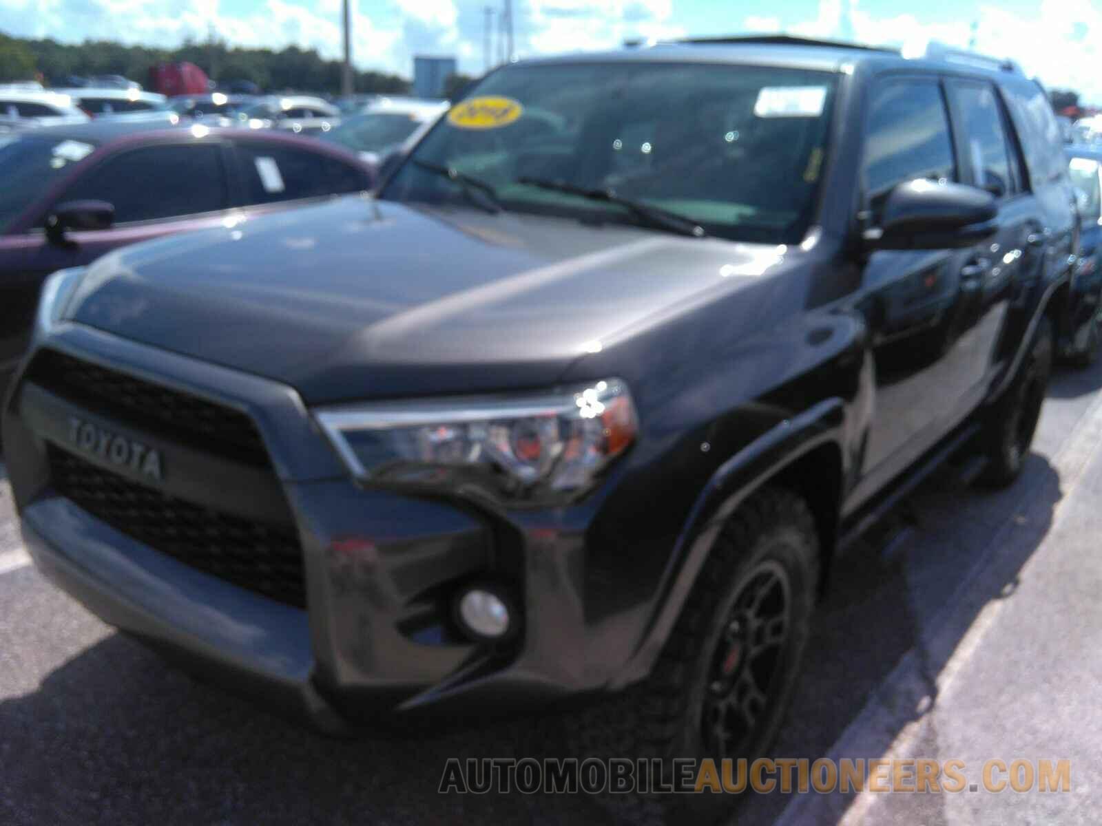 JTEBU5JR0J5565856 Toyota 4Runner SR5 2018