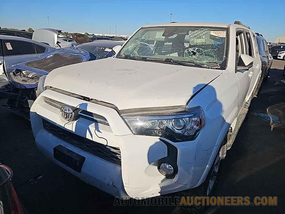 JTEBU5JR0L5773058 Toyota 4Runner SR5 2020