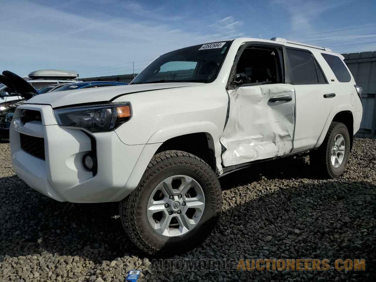 JTEBU5JR1J5500532 TOYOTA 4RUNNER 2018