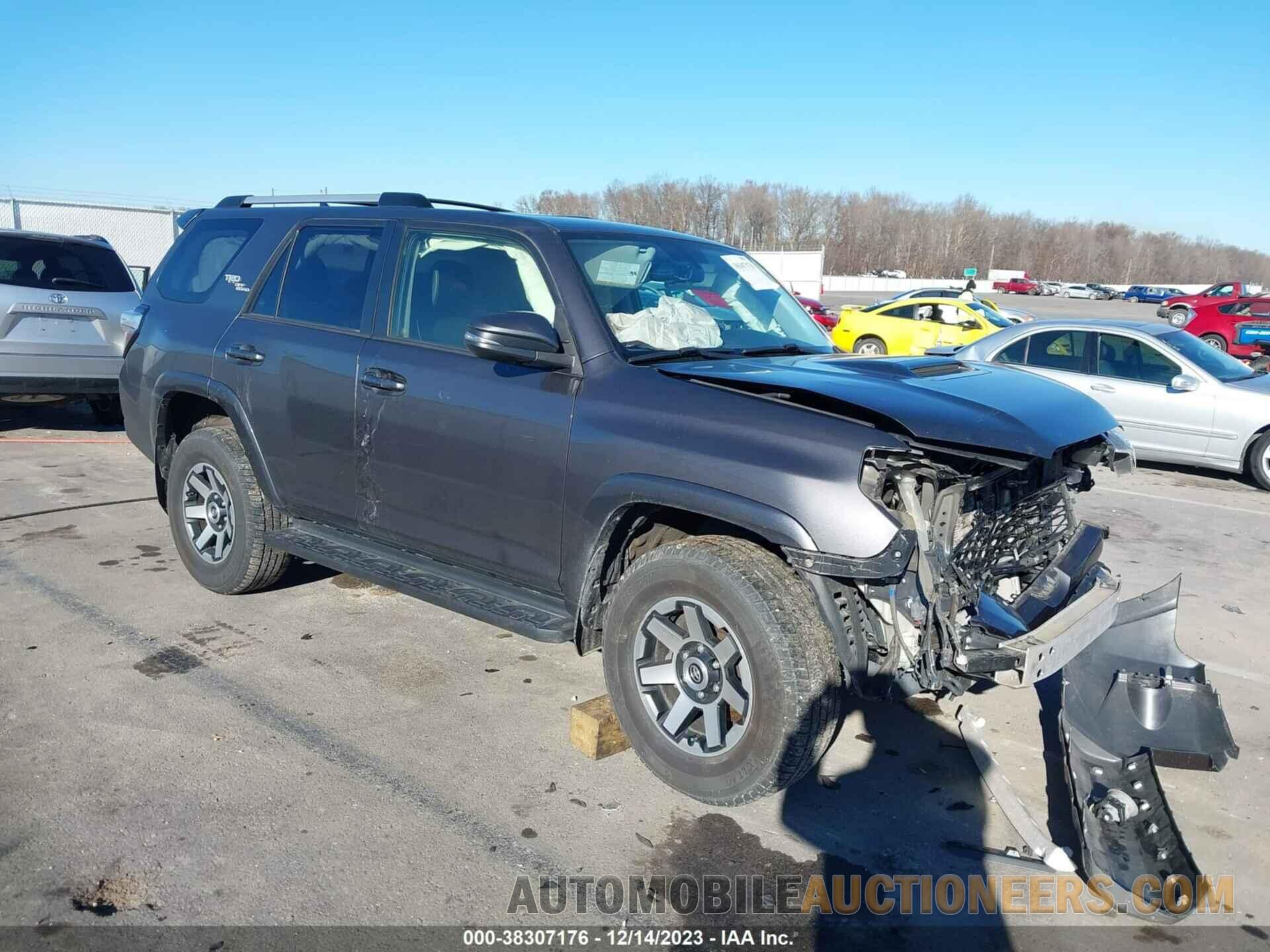 JTEBU5JR1J5594640 TOYOTA 4RUNNER 2018