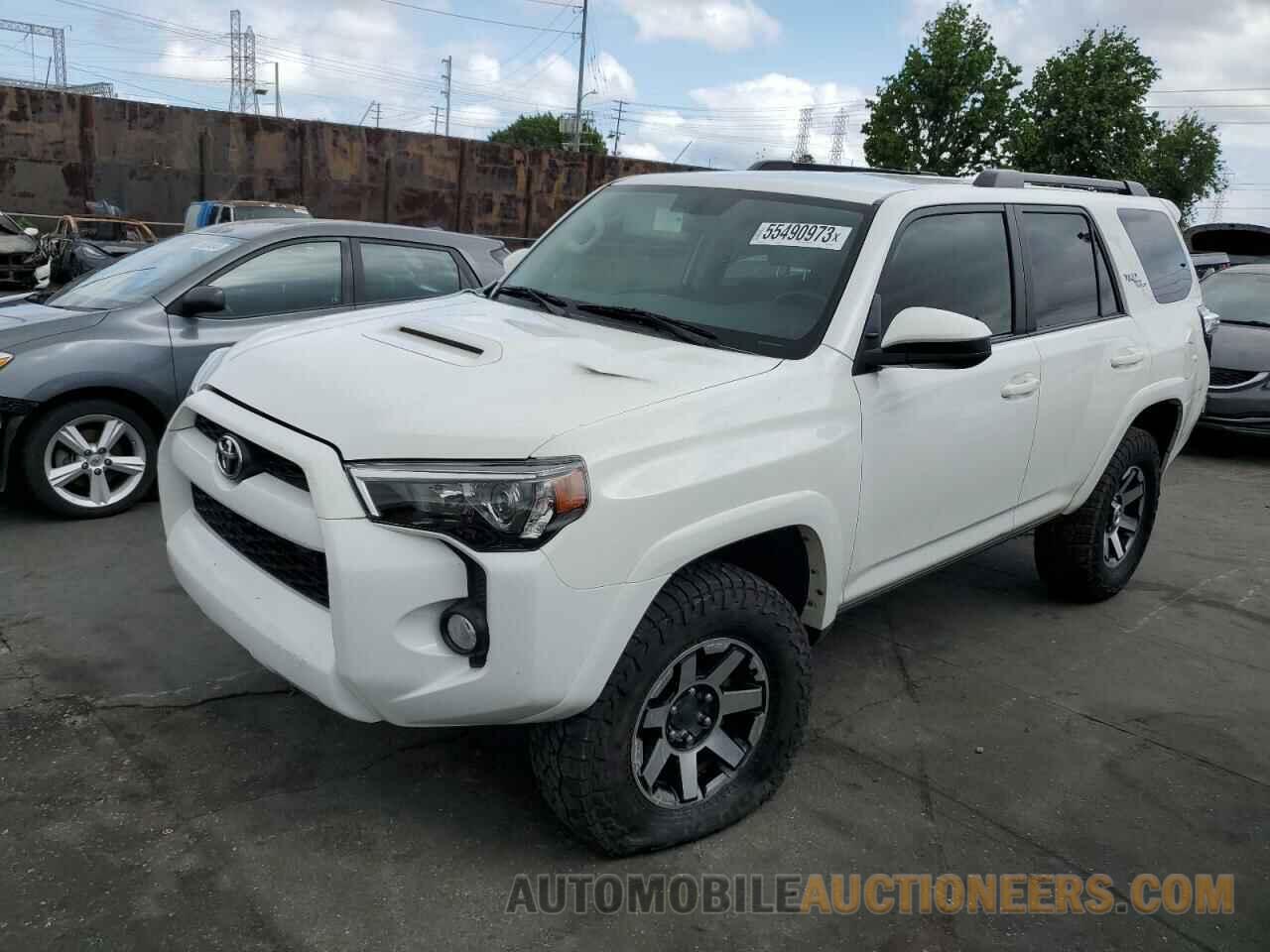 JTEBU5JR1K5679978 TOYOTA 4RUNNER 2019