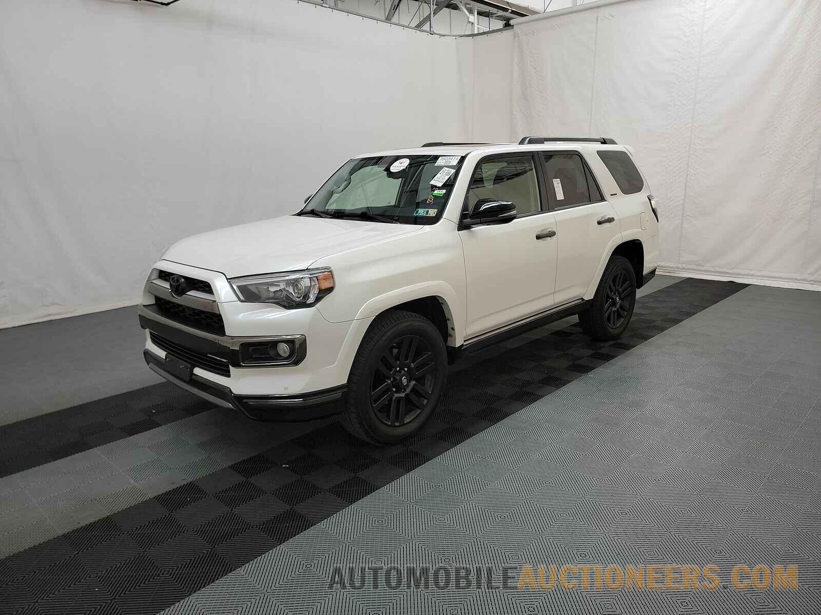 JTEBU5JR1K5682332 Toyota 4Runner 2019