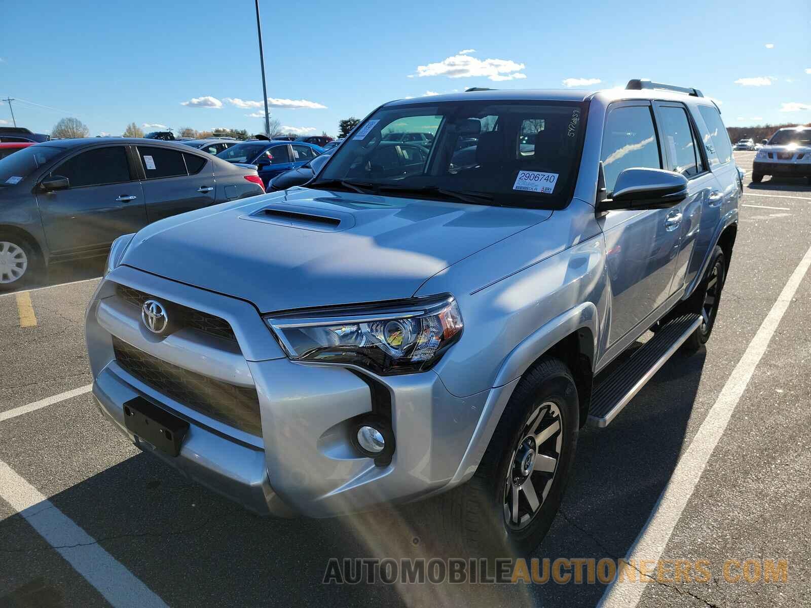 JTEBU5JR1K5710825 Toyota 4Runner 2019