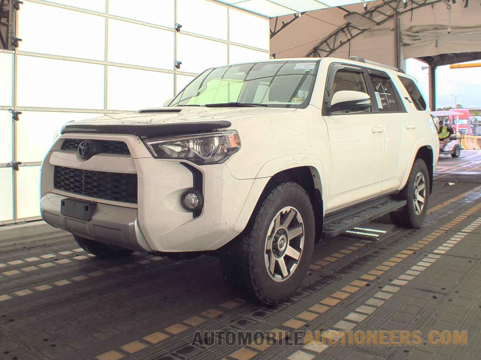 JTEBU5JR3J5577449 Toyota 4Runner 2018