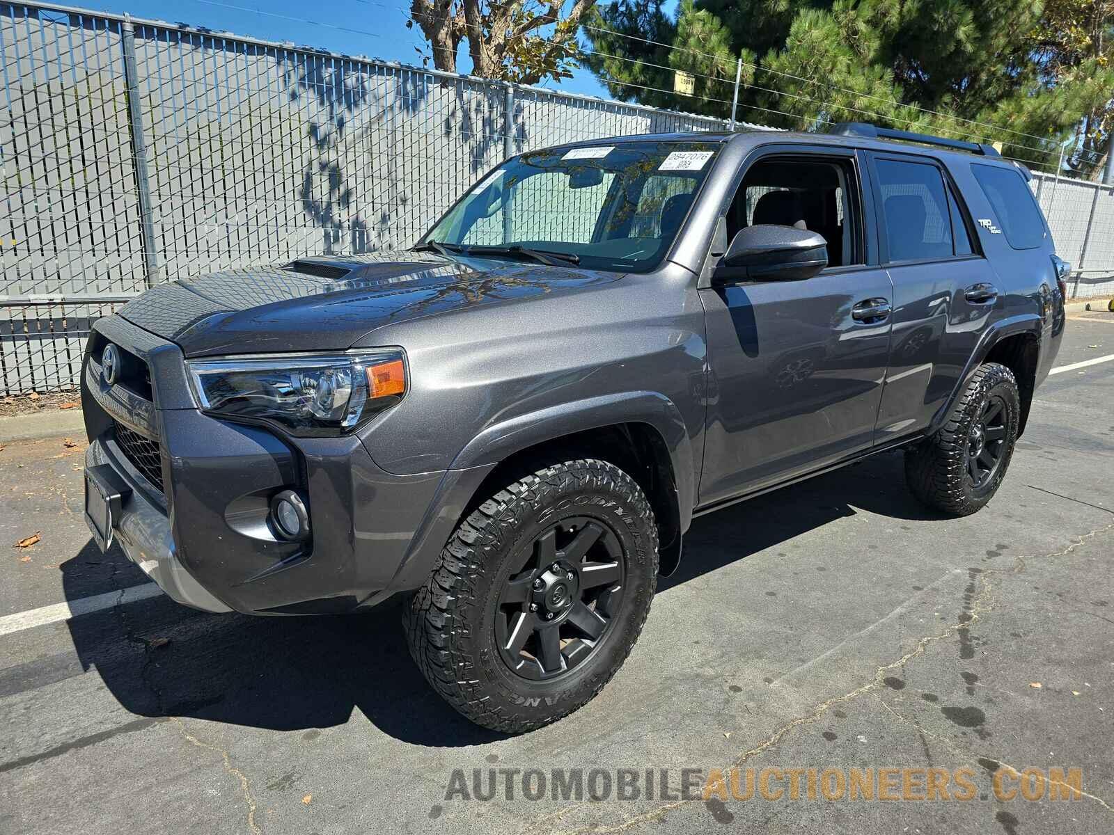 JTEBU5JR3K5666634 Toyota 4Runner 2019