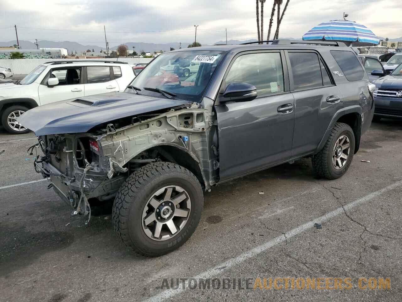 JTEBU5JR8K5698995 TOYOTA 4RUNNER 2019