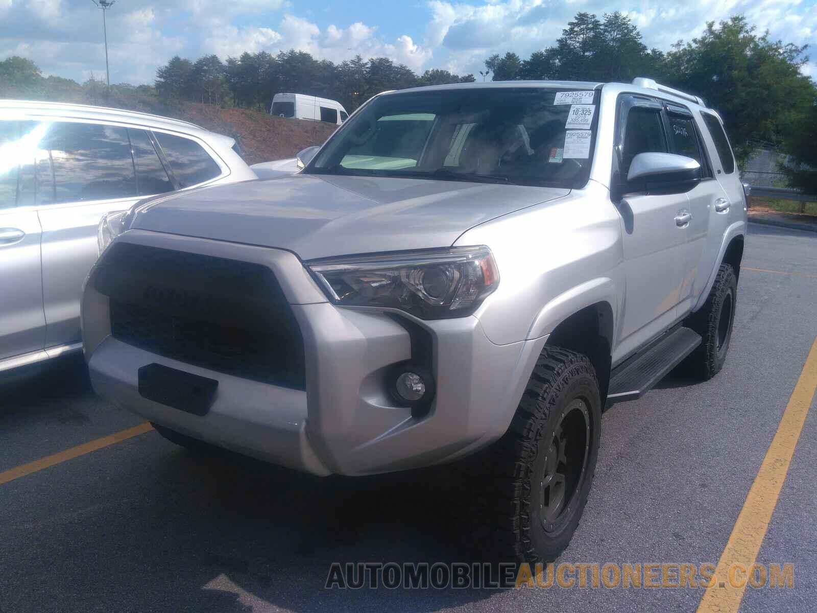 JTEBU5JR9J5490641 Toyota 4Runner SR5 2018