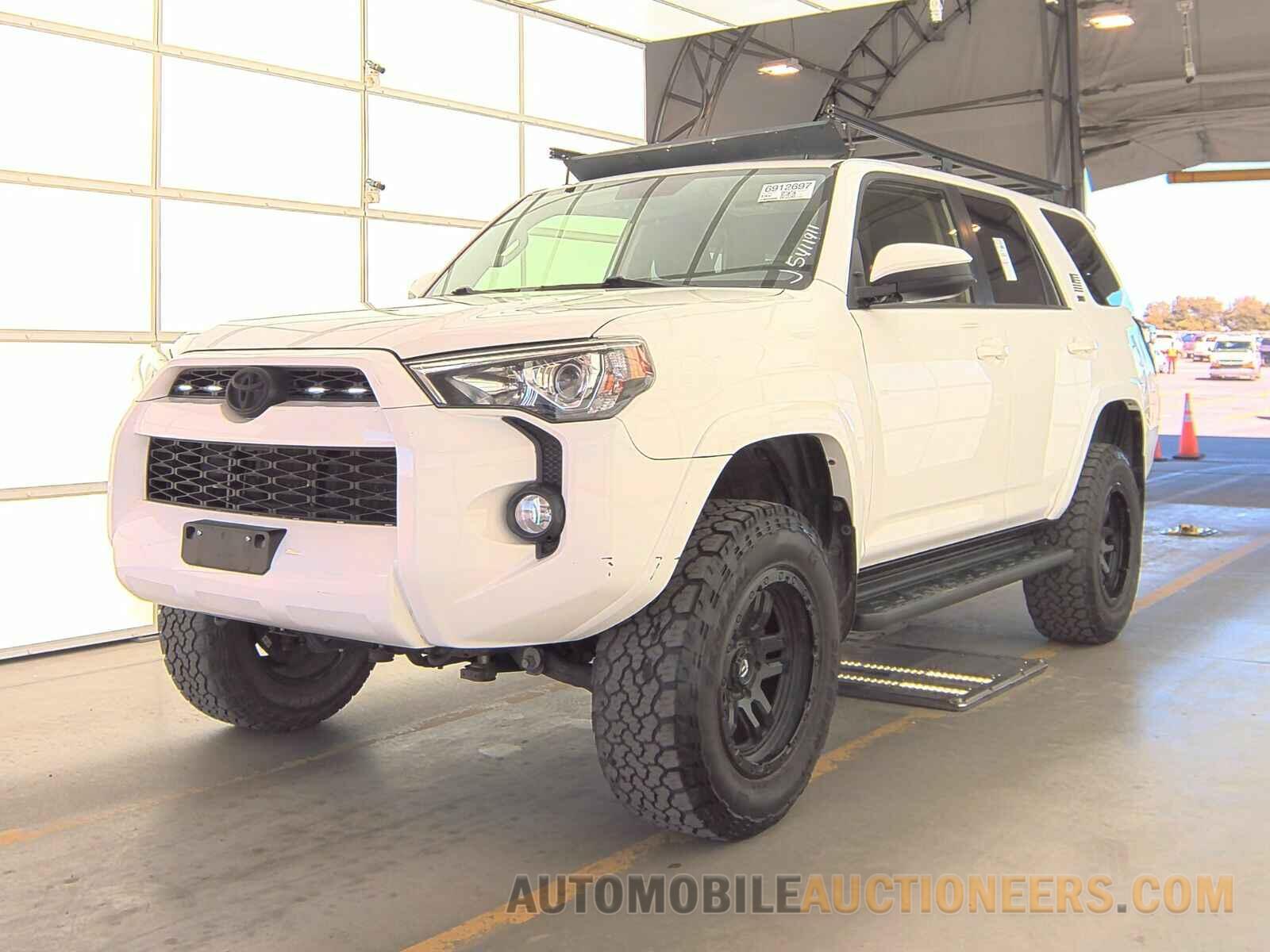 JTEBU5JR9K5627014 Toyota 4Runner 2019