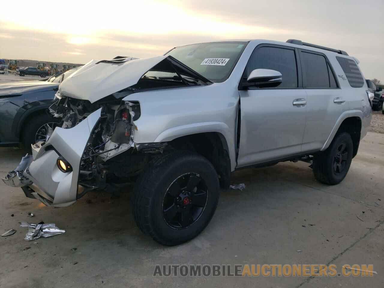 JTEBU5JRXH5482008 TOYOTA 4RUNNER 2017