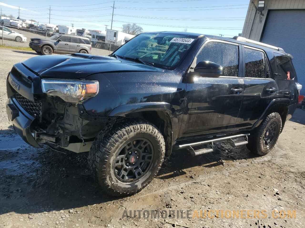 JTEBU5JRXJ5528832 TOYOTA 4RUNNER 2018