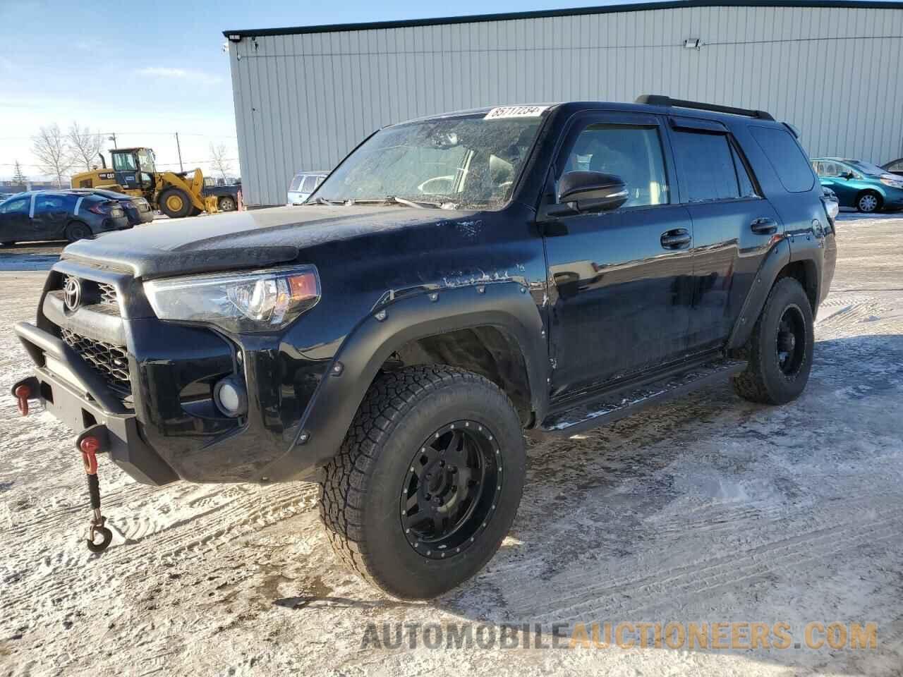 JTEBU5JRXJ5557392 TOYOTA 4RUNNER 2018