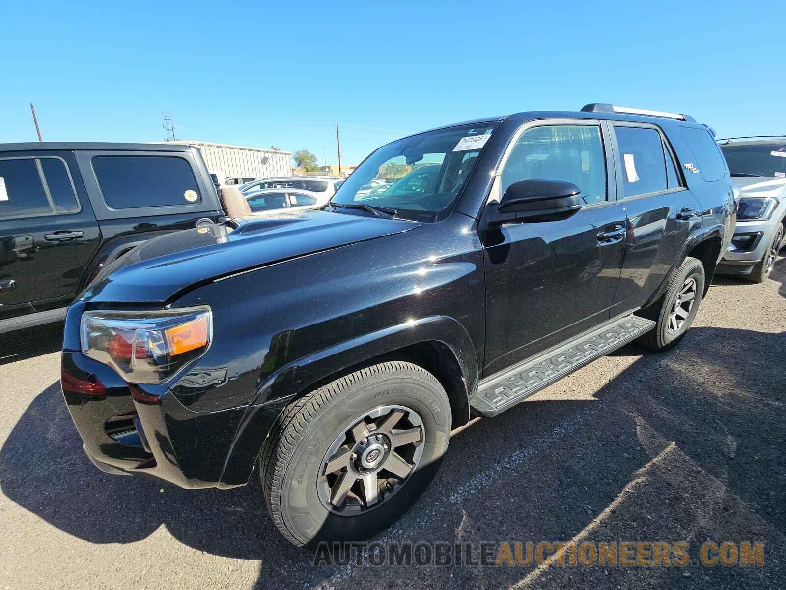 JTEBU5JRXJ5558932 Toyota 4Runner 2018