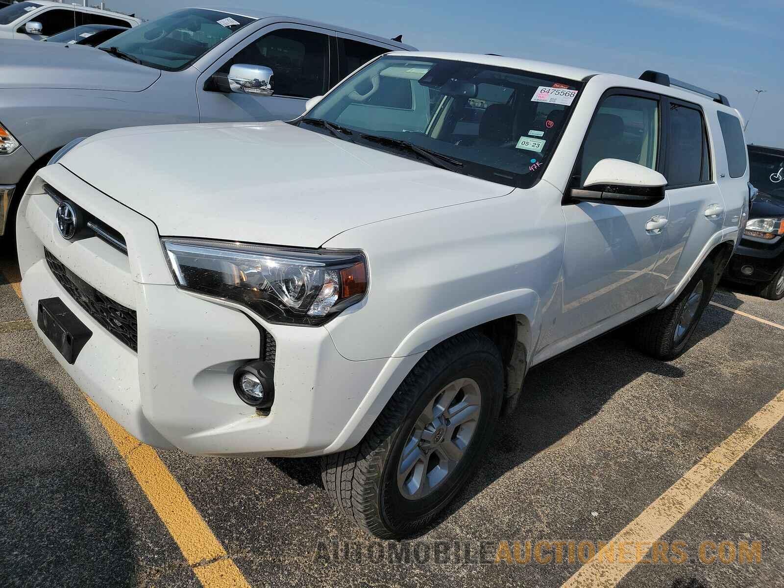 JTEEU5JR1M5244216 Toyota 4Runner 2021