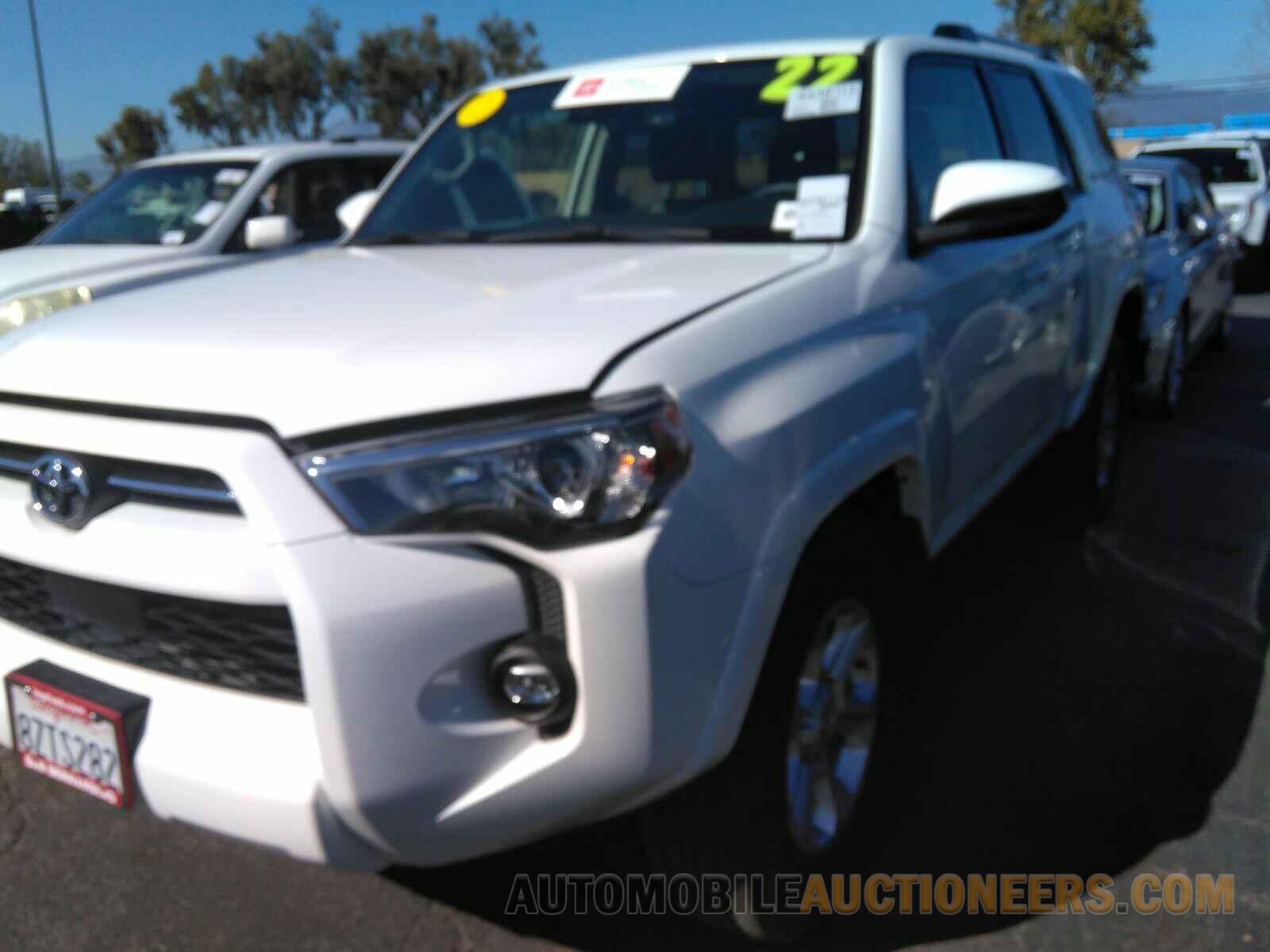 JTEEU5JR1N5267142 Toyota 4Runner SR5 2022