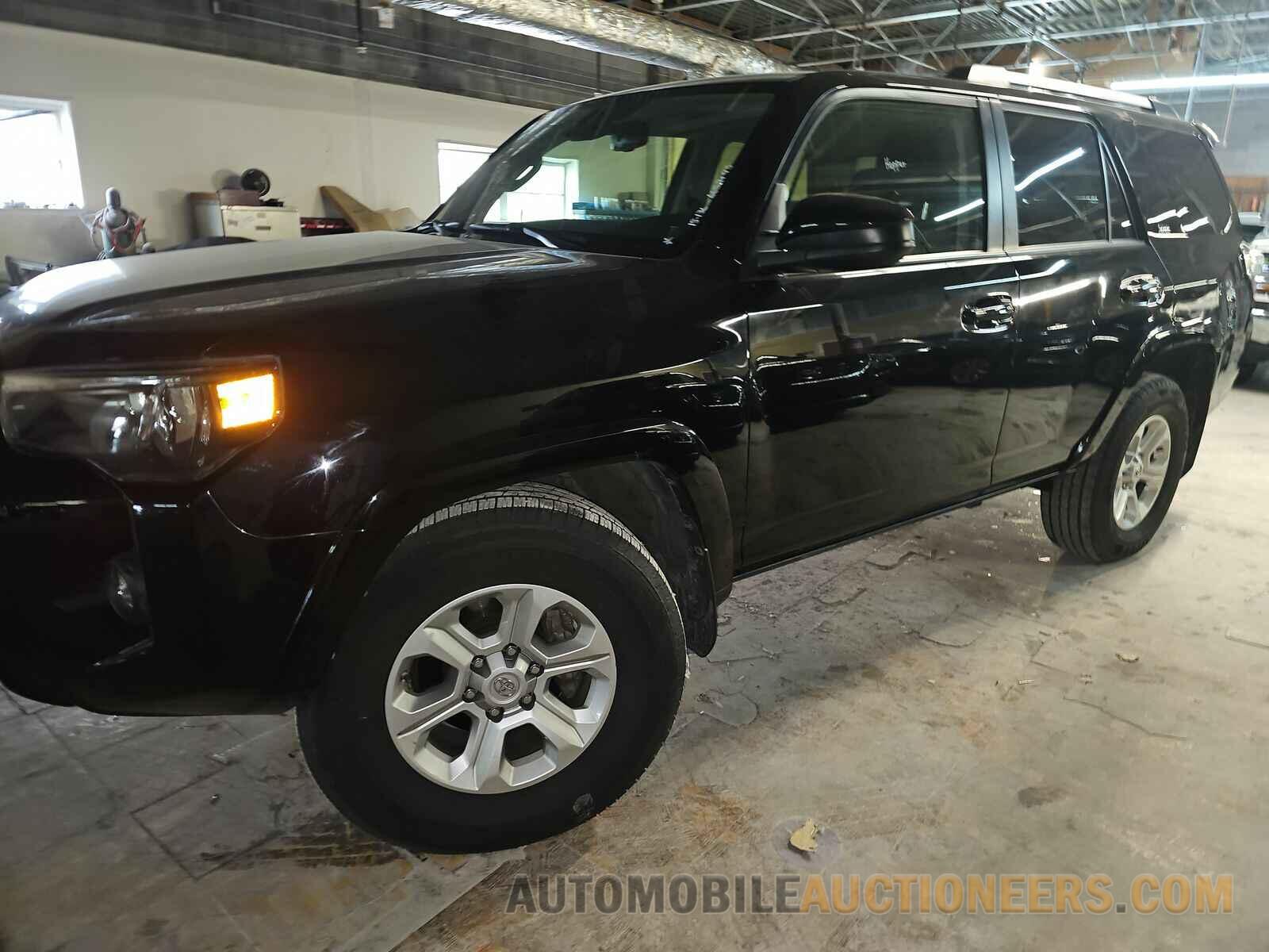 JTEEU5JR8M5235965 Toyota 4Runner 2021