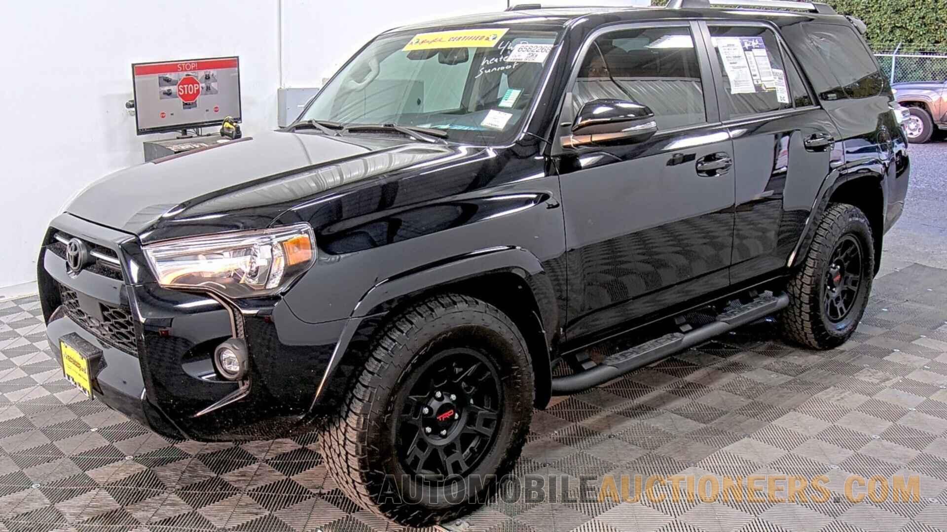 JTEFU5JR2P5283390 Toyota 4Runner SR5 2023