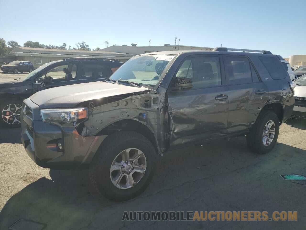 JTEMU5JR2P6205211 TOYOTA 4RUNNER SE 2023