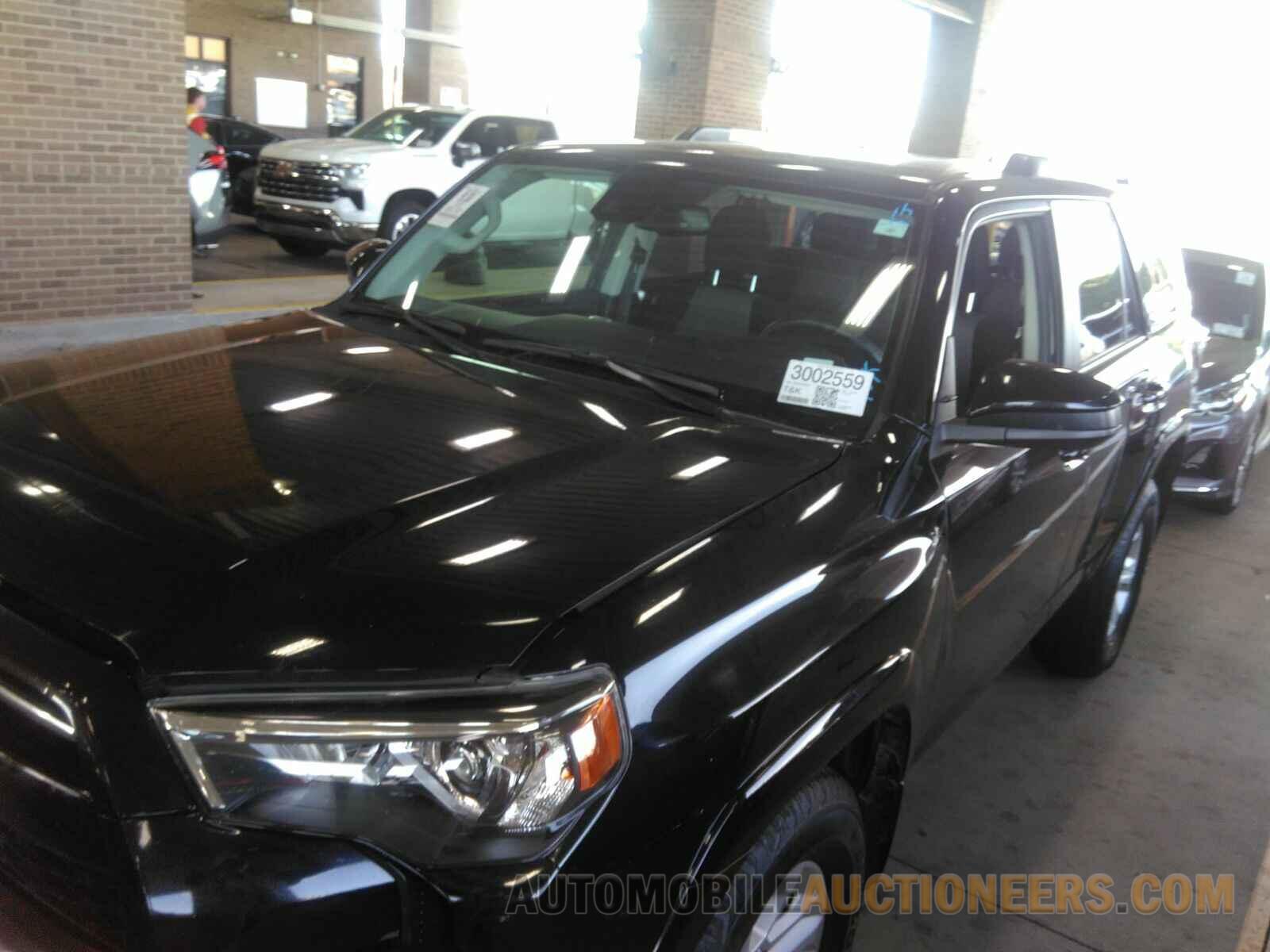 JTEMU5JR4M5878051 Toyota 4Runner SR5 2021