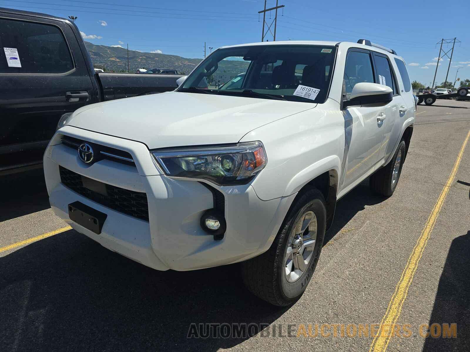 JTEMU5JR5M5943067 Toyota 4Runner 2021