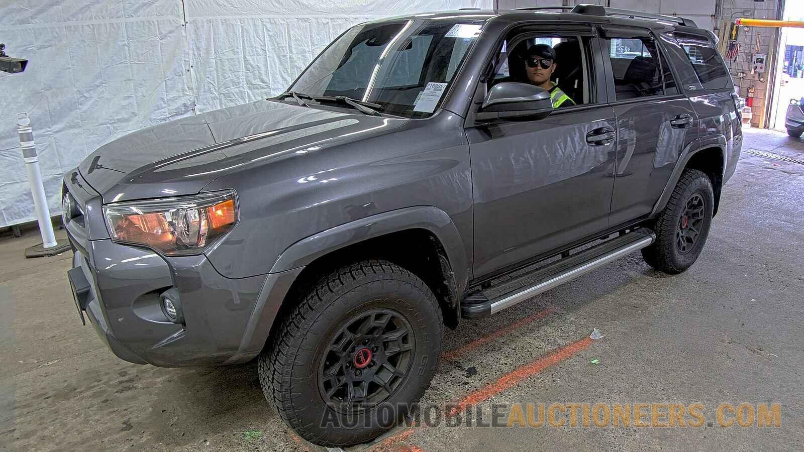 JTEMU5JR6N6025582 Toyota 4Runner 2022