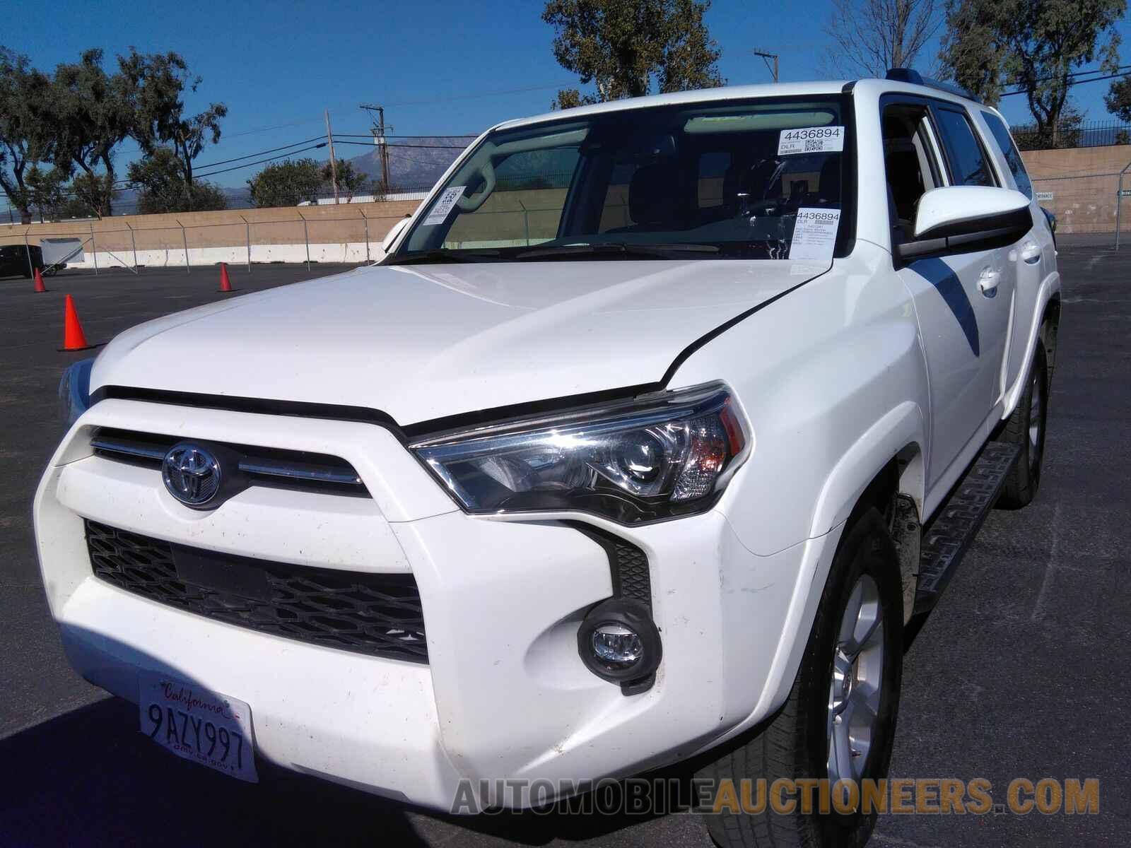 JTEMU5JR9N6063632 Toyota 4Runner SR5 2022