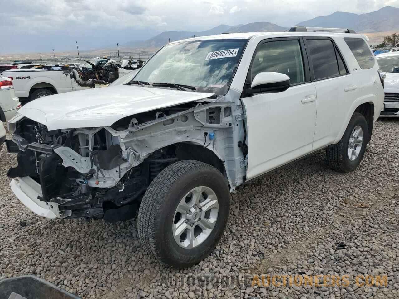 JTEMU5JR9P6132418 TOYOTA 4RUNNER SE 2023