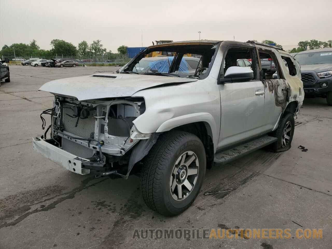 JTEPU5JR2P6116381 TOYOTA 4RUNNER SE 2023