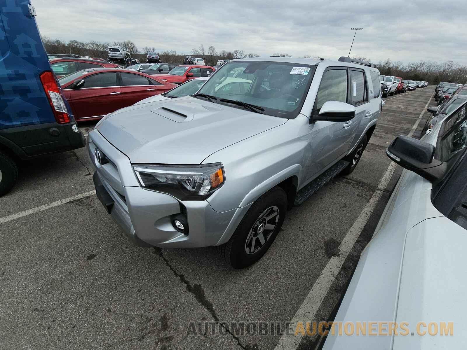 JTEPU5JR5P6117069 Toyota 4Runner 2023