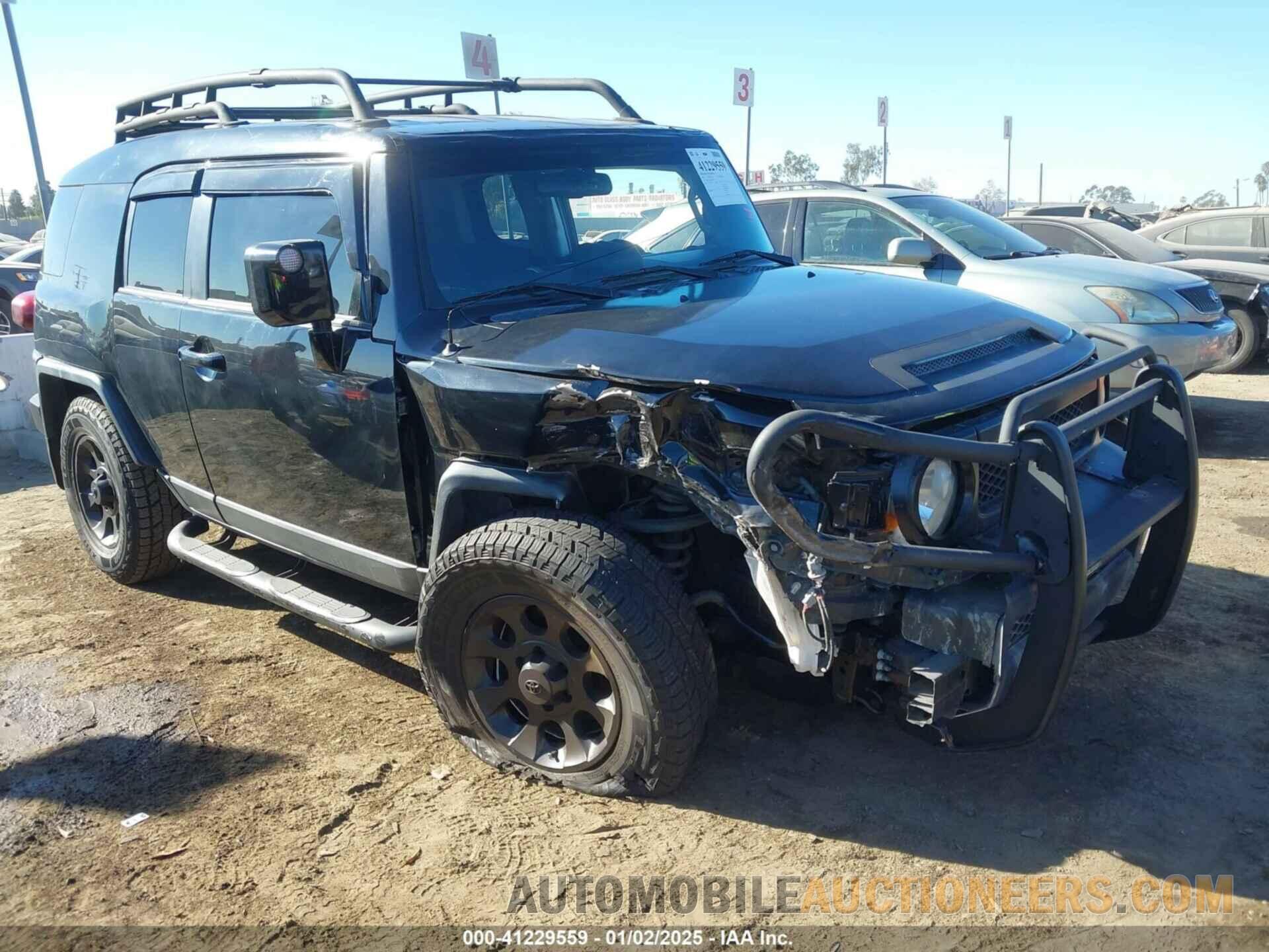 JTEZU4BF5CK012038 TOYOTA FJ CRUISER 2012