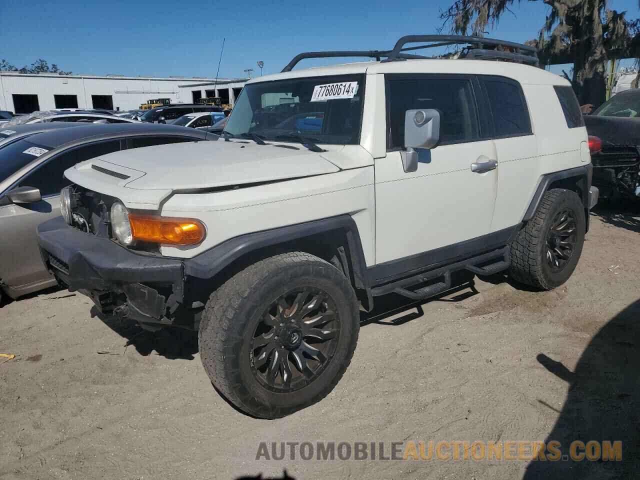 JTEZU4BF7CK012686 TOYOTA FJ CRUISER 2012