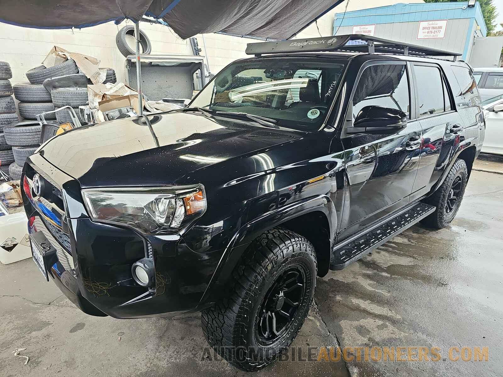 JTEZU5JR0J5173409 Toyota 4Runner SR5 2018