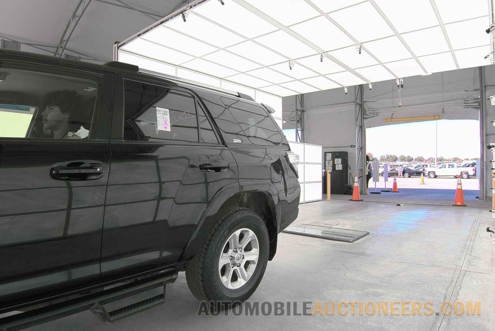 JTEZU5JR0K5206104 Toyota 4Runner SR5 2019