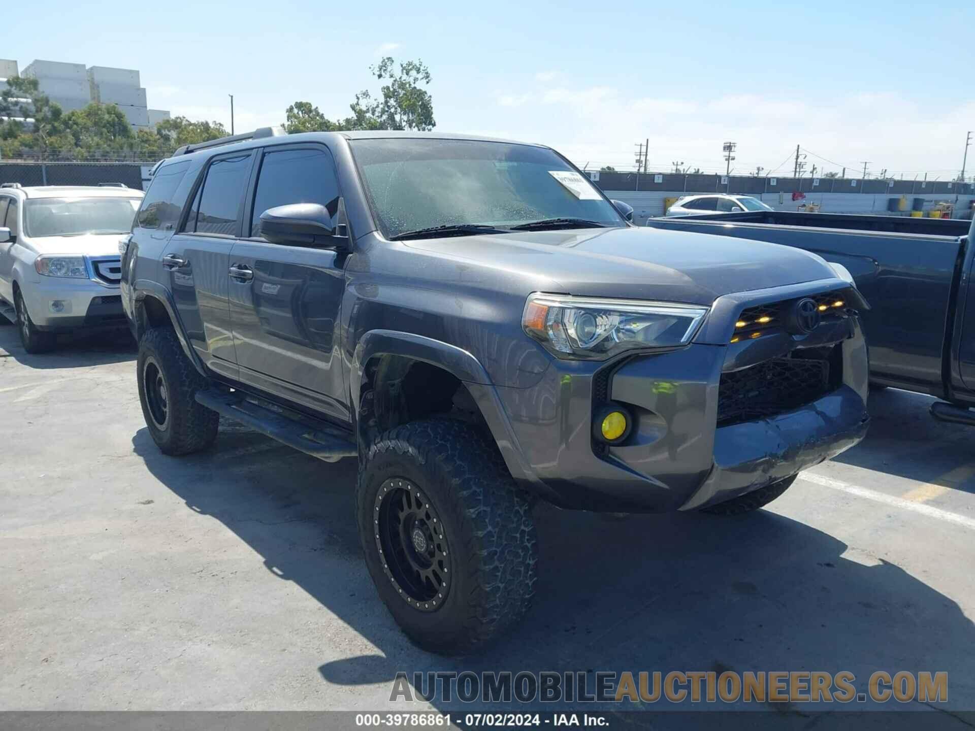 JTEZU5JR2H5158629 TOYOTA 4RUNNER 2017