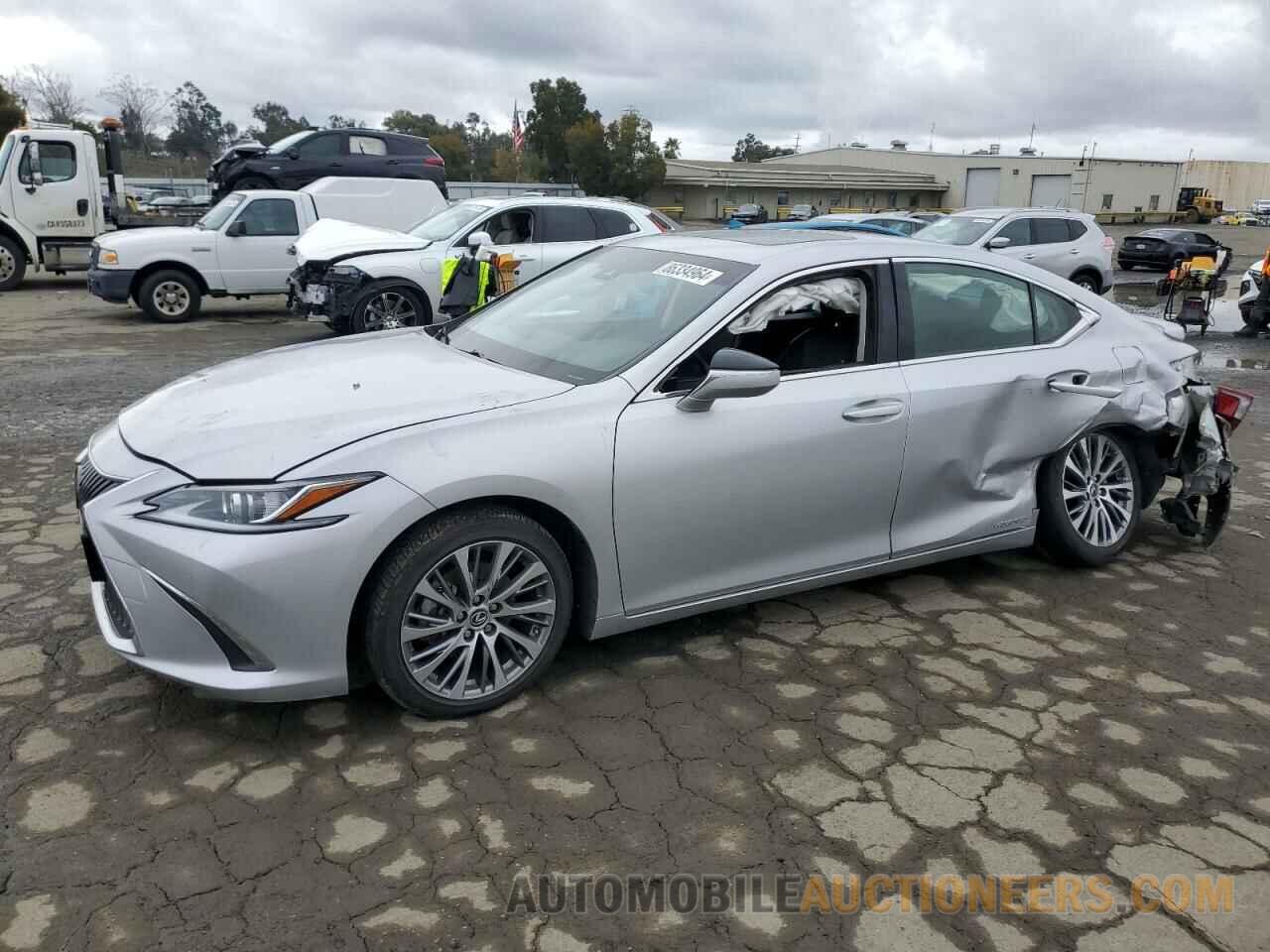 JTHB21B12K2033554 LEXUS ES300 2019