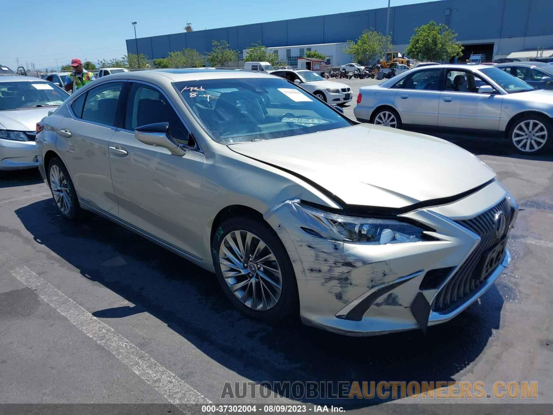 JTHB21B13K2001857 LEXUS ES 2019