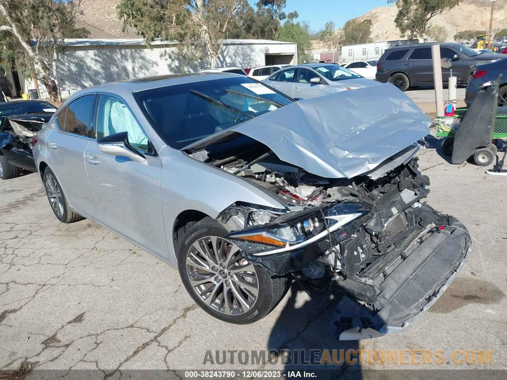 JTHB21B13K2023096 LEXUS ES 2019