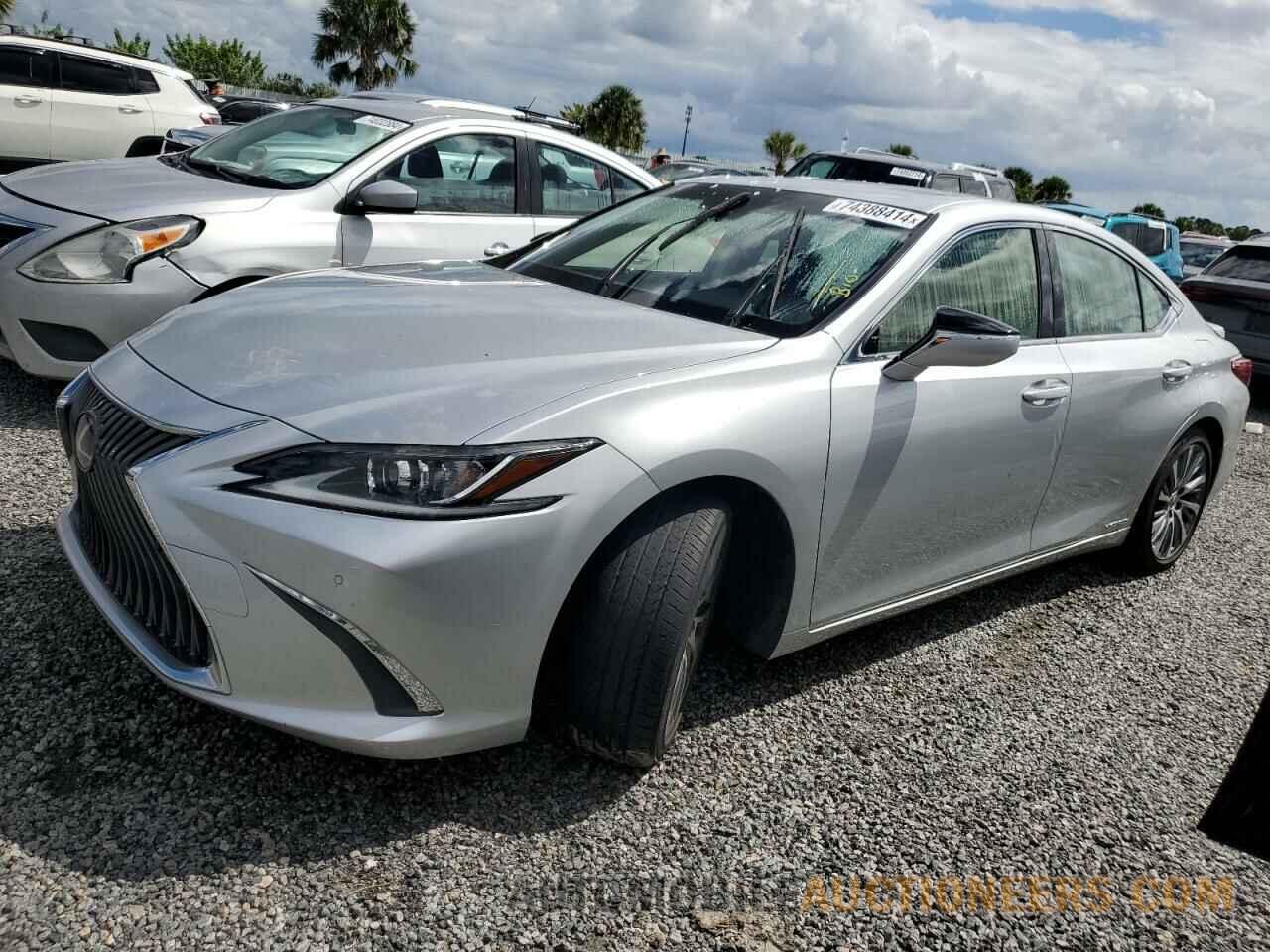 JTHB21B14K2045124 LEXUS ES300 2019