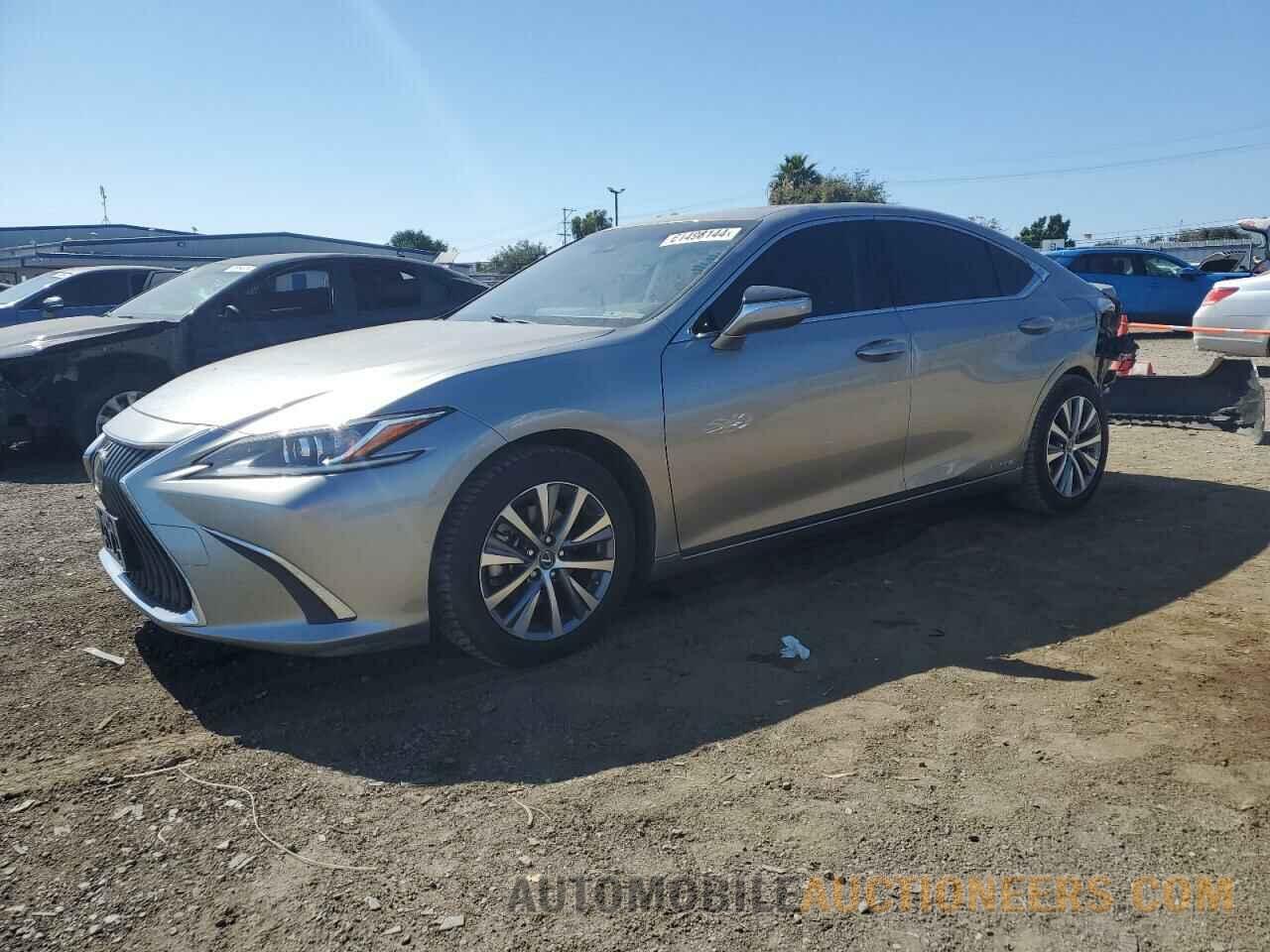 JTHB21B15K2043205 LEXUS ES300 2019