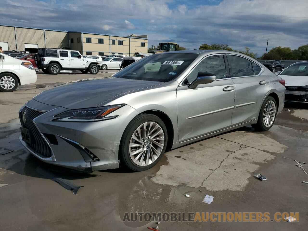 JTHB21B18K2022834 LEXUS ES300 2019